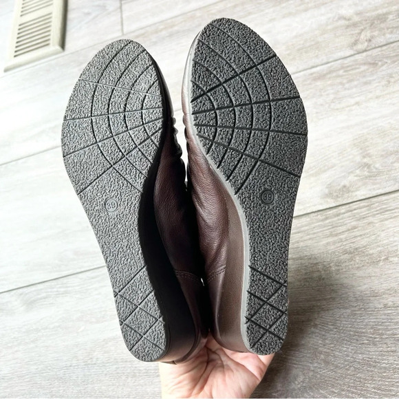 Locale Ruched Leather Wedge Ankle Boots - Picture 9 of 13